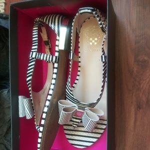 Ten pairs of size 10 shoes. Some size 9